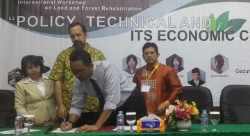 Workshop Internasional Rehabilitasi Hutan